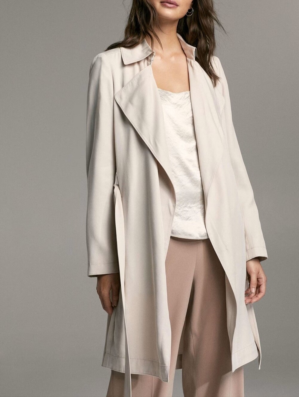 Babaton Maximo Trench n Matte Pearl size Small